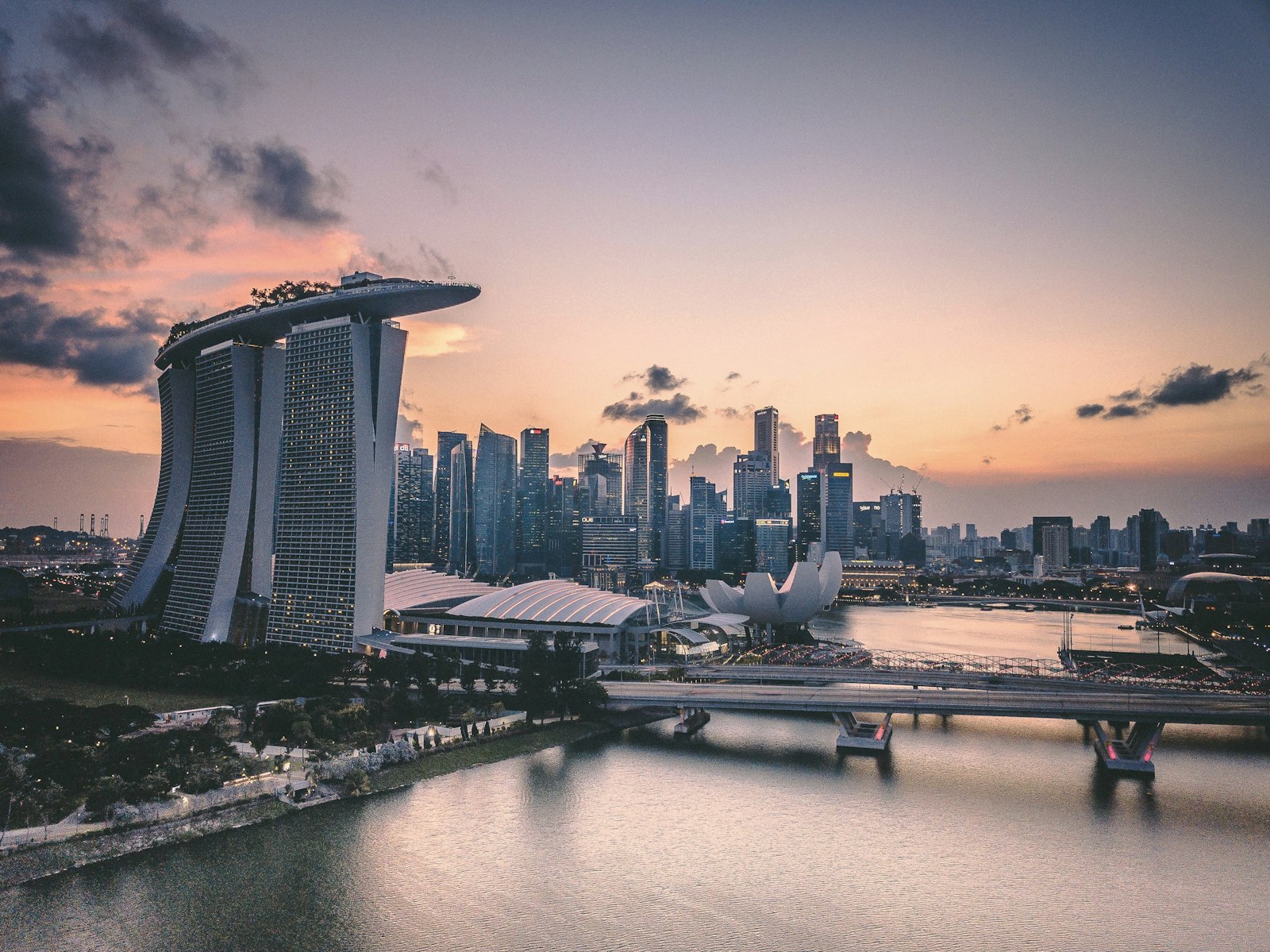 Singapore Marina Bay business district skyline representing the cost of SEO for Singapore businesses